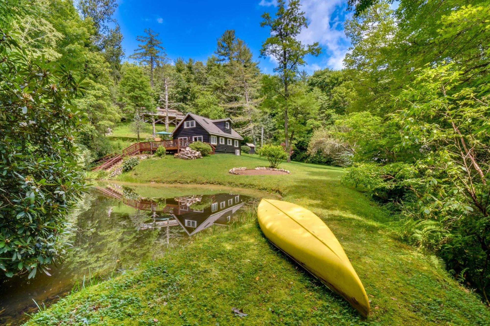 Enchanting Highlands Cottage With Pond And Falls! エクステリア 写真